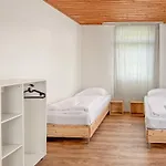 6 Detached House - Messe Fair 10min *