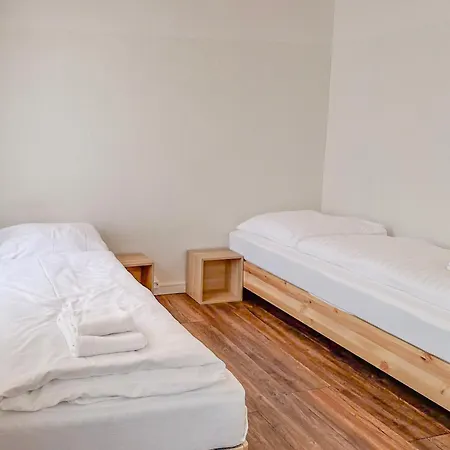 6 Detached House - Messe Fair 10min ケルン