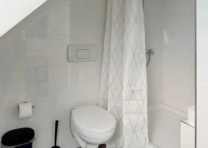 6 Detached House - Messe Fair 10min Feriehus