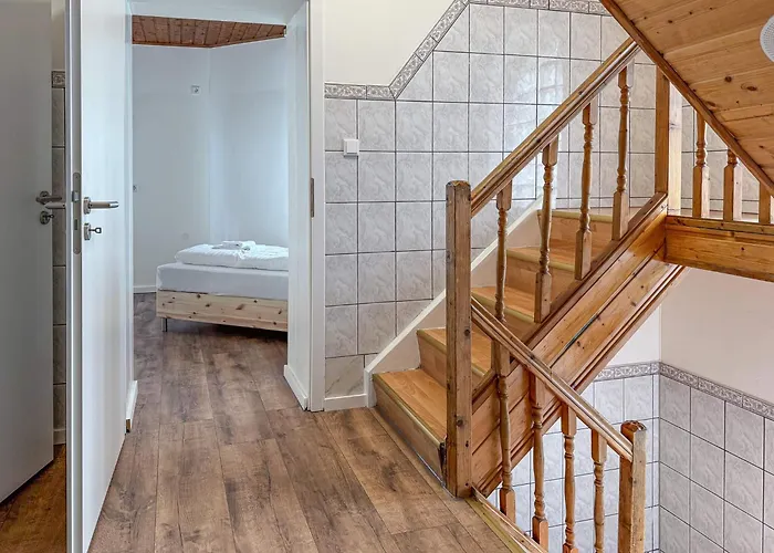 6 Detached House - Messe Fair 10min Vakantiehuis