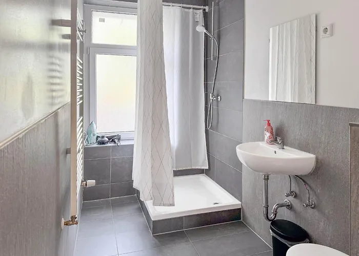 6 Detached House - Messe Fair 10min